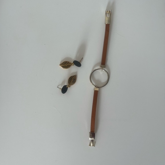 Bracelet and earrings - Picture 3 of 3